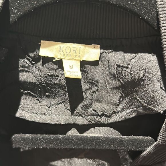 Lace black jacket size medium! Loose band bottom! Sheer !! - Picture 3 of 10